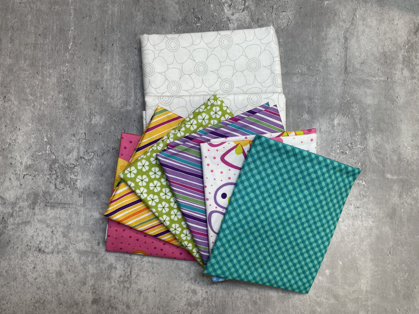 Choose Your Quilt Adventure Fat Quarter Kit #115