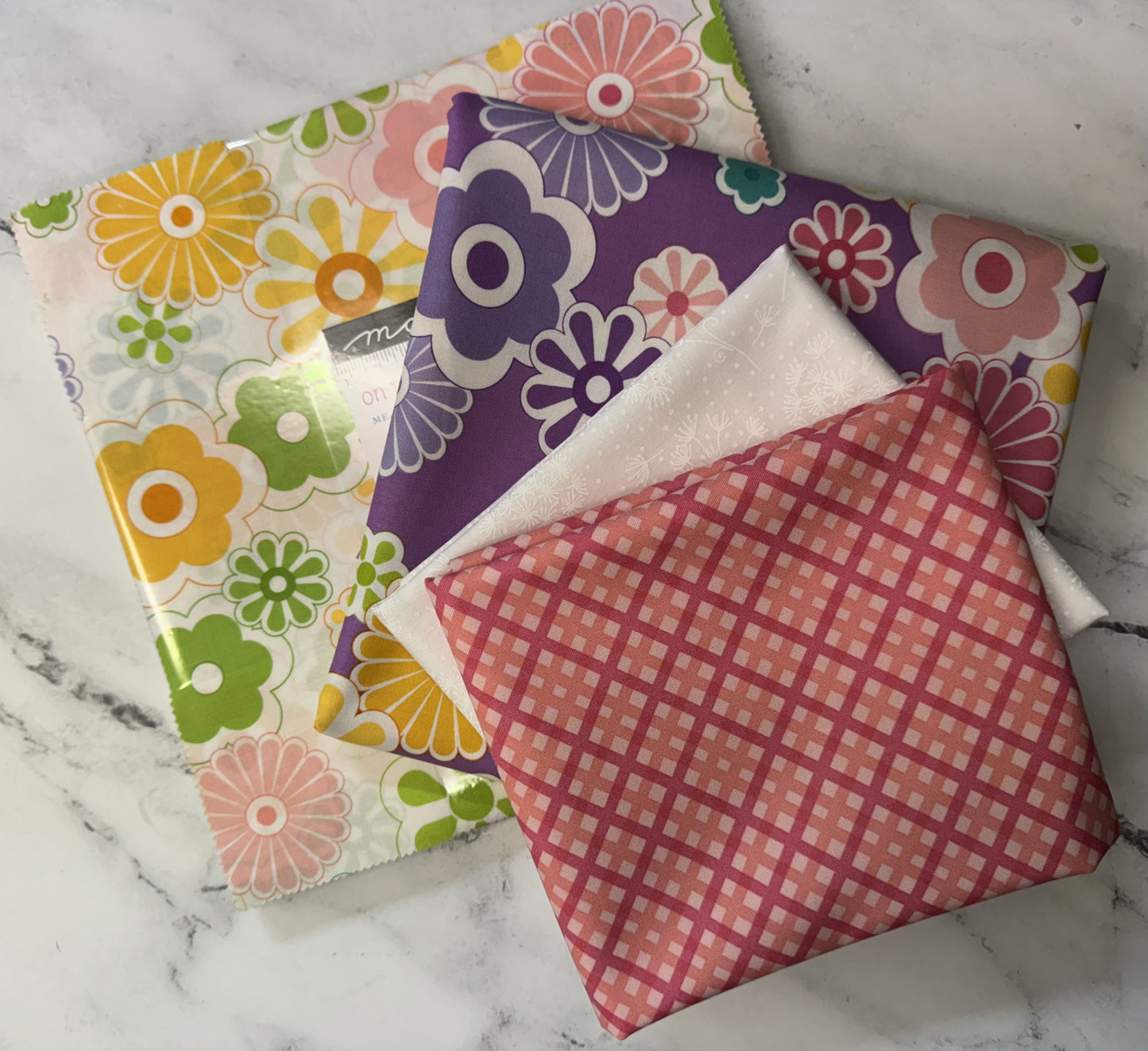 Choose Your Quilt Adventure 10" Square Kit - On the Bright Side